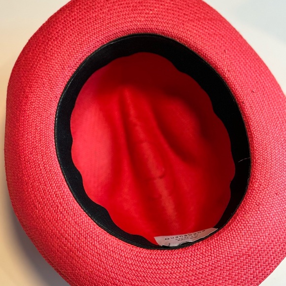 Red Fedora - Picture 6 of 9